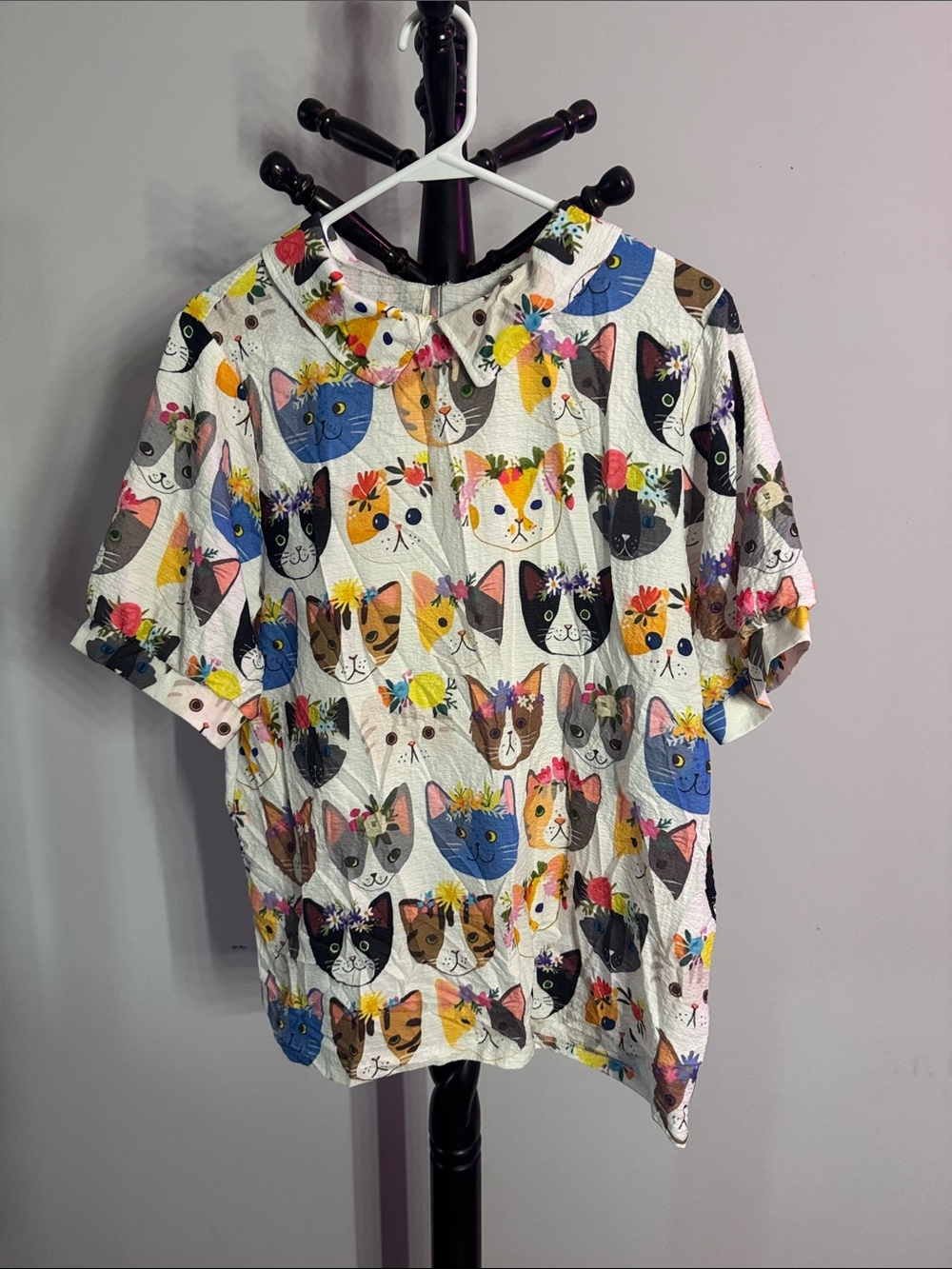 Floral Cat Print Short-Sleeve Pet-Themed Top - White with Multicolor Cats 21.T